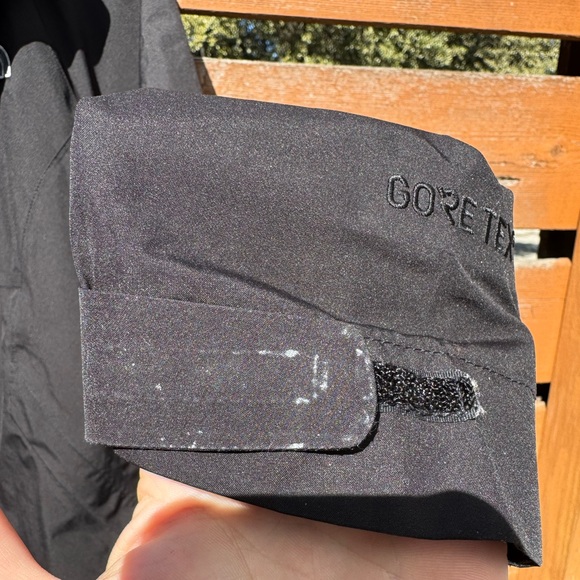 The North Face Dryzzle Jacket in Black XS - Picture 9 of 14